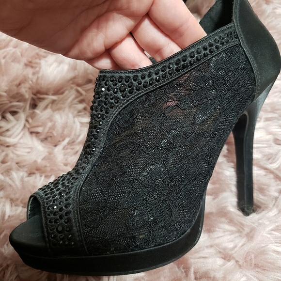 Black Lace AYAEL9 Michaelangelo Heels - Picture 9 of 11